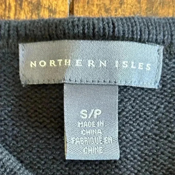 Northern Isles | Navy Blue V-neck Cotton Blend Sweater with Snowman Graphic - Picture 5 of 8